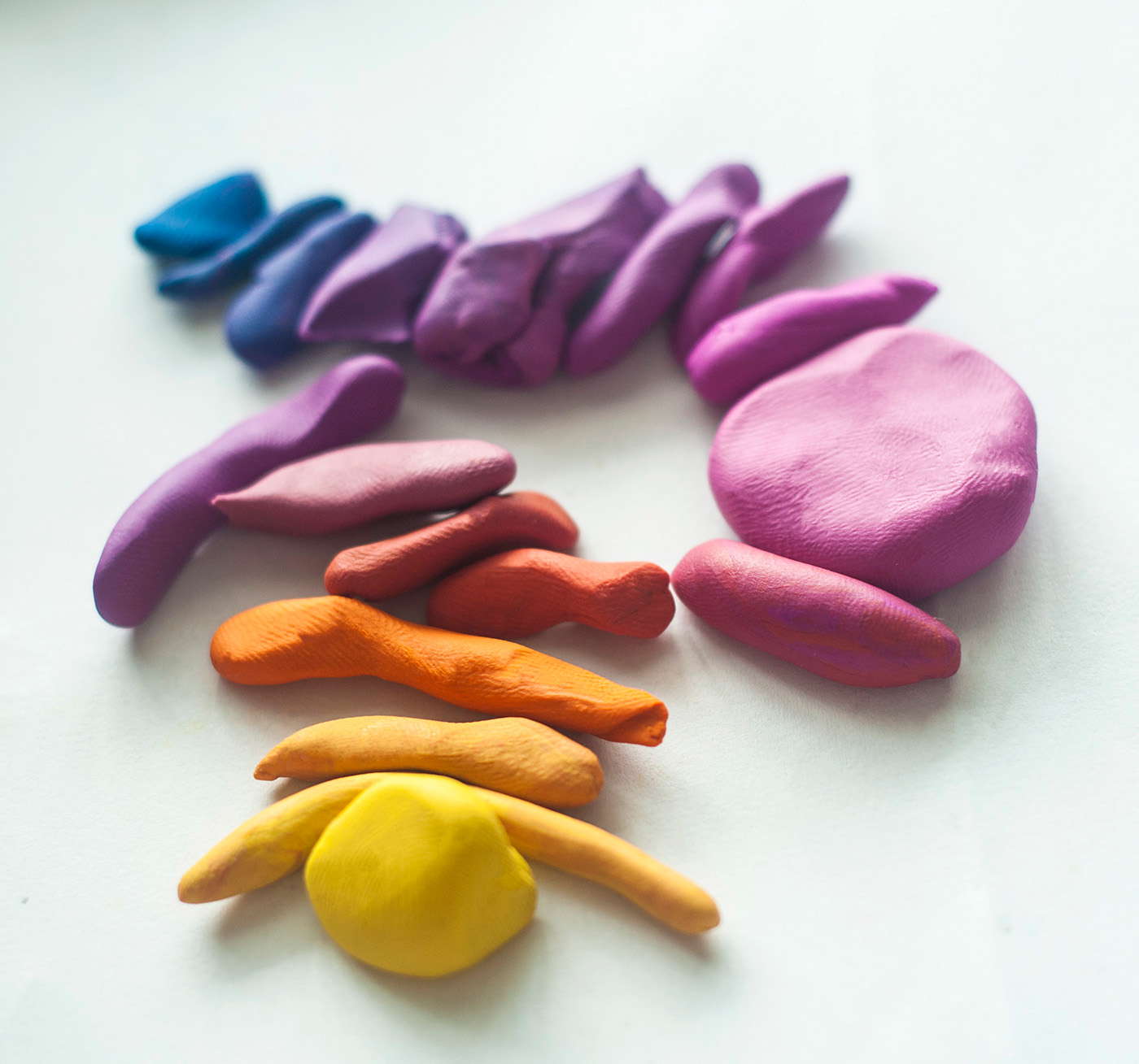olha-protasova-ll01-instagram-logo-plasticine-process-04 olha-protasova-ll01-instagram-logo-plasticine-process-04